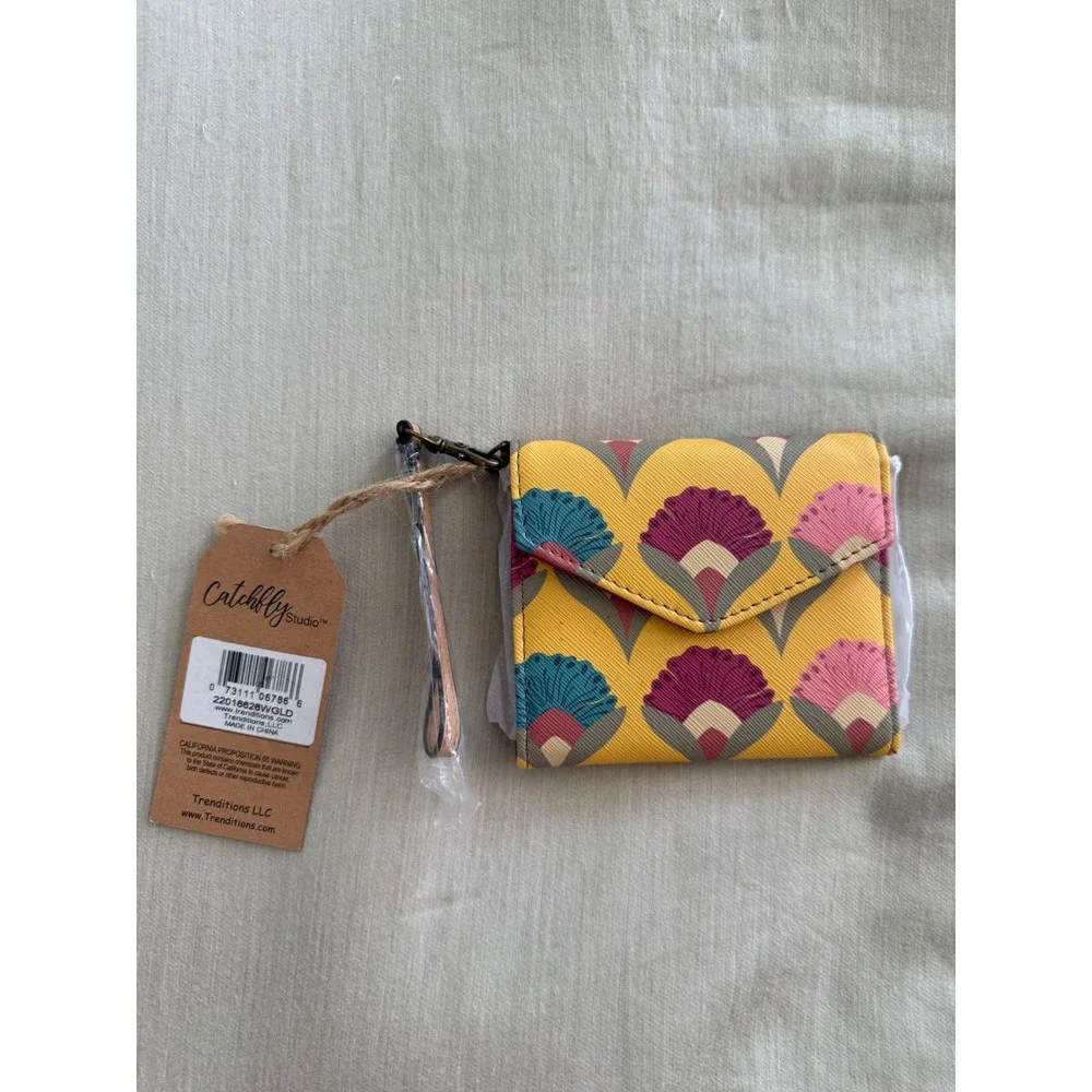 Catchfly Studio NWT RFID Mini Wallet Wristlet Gold Floral Boho Wester